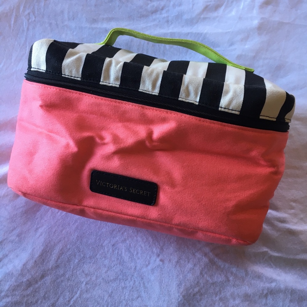 VS Travel Vanity Case